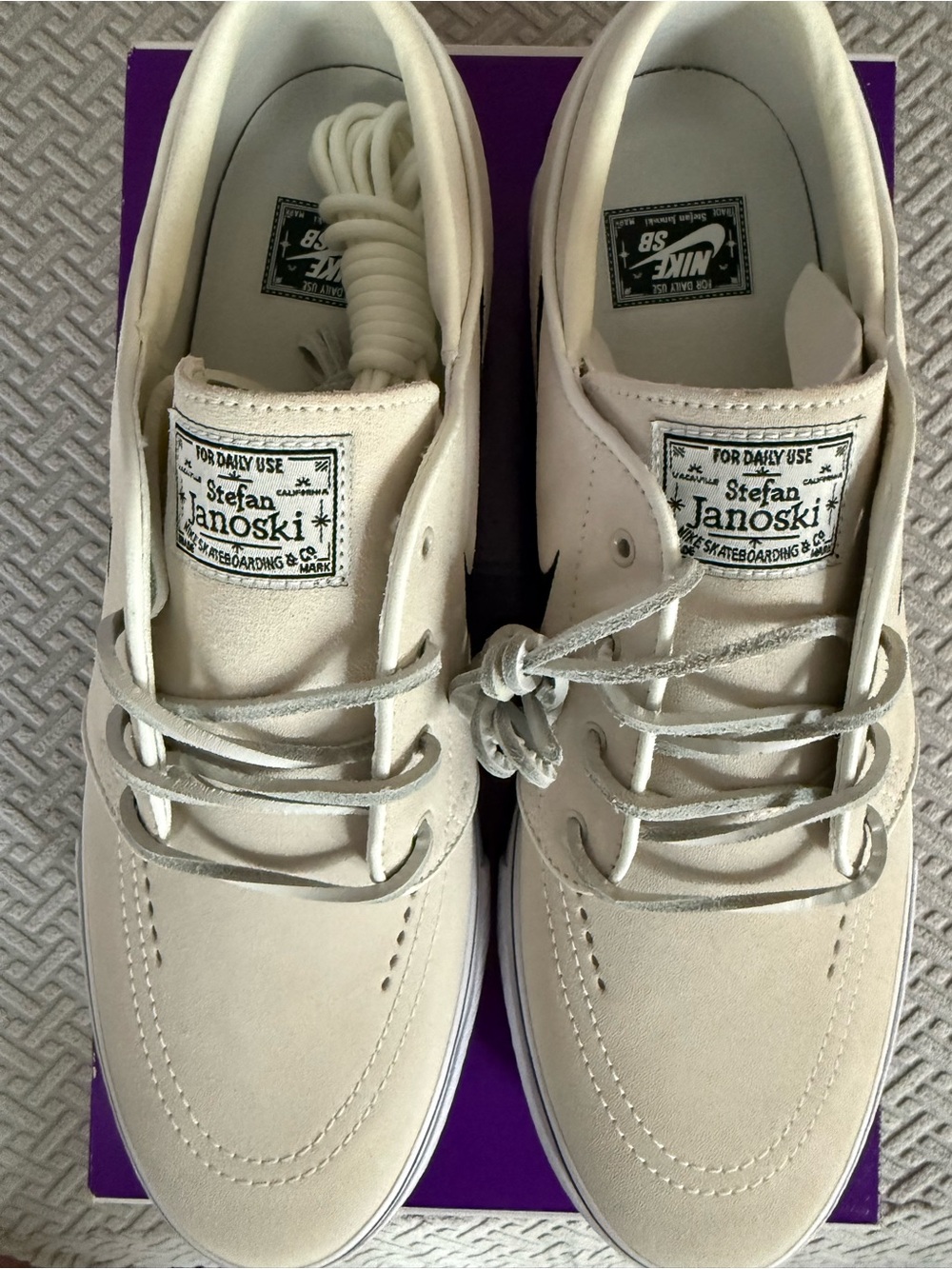 Nike SB Zoom Stefan Janoski OG+ - Cream and Black Canvas Skate Shoes - Picture 2 of 7